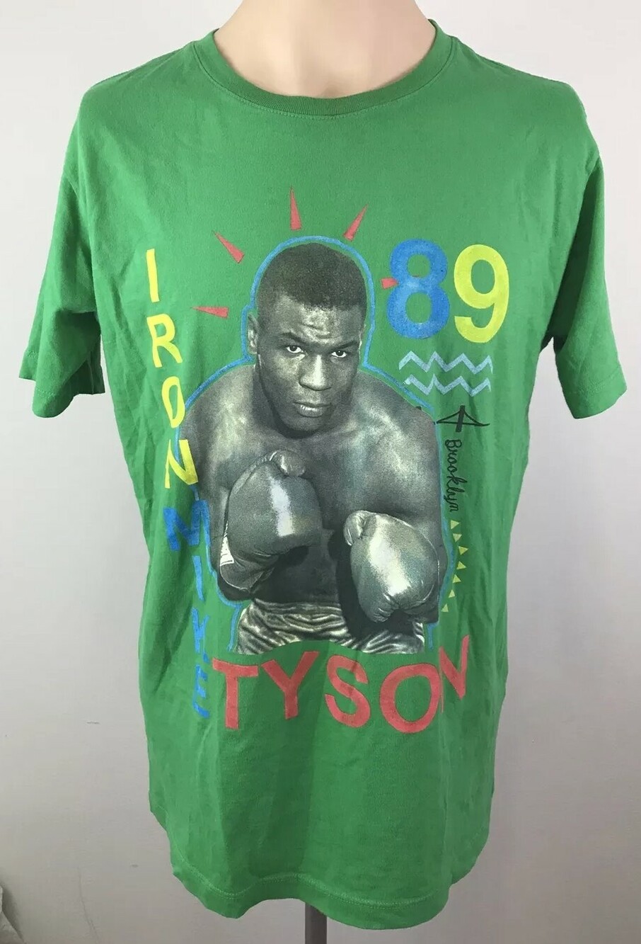 Vintage Iron mike Tyson 1989 Heavyweight Champion Short Sleeve T-Shirt Sz Medium